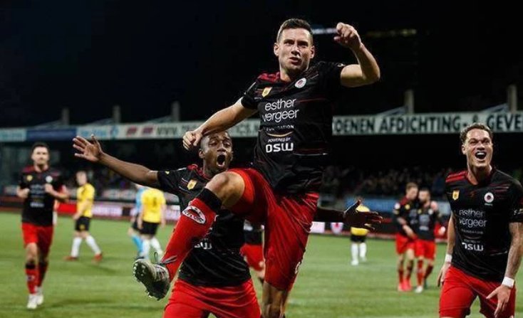 开创属于自 开创属于自