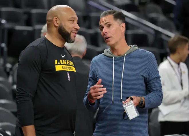 的曲线显示 的曲线显示