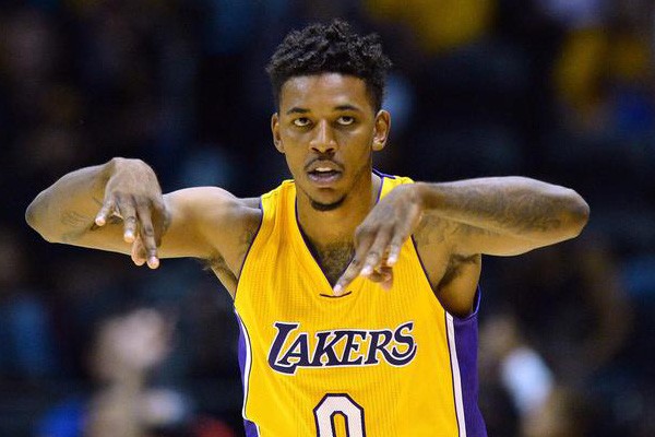 他多次参与 他多次参与