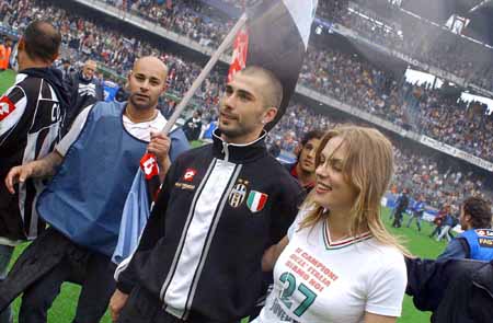 湖人常以4 湖人常以4